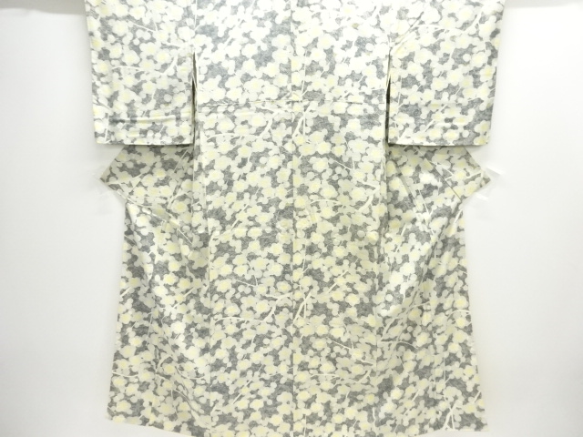 枝梅模様小紋着物